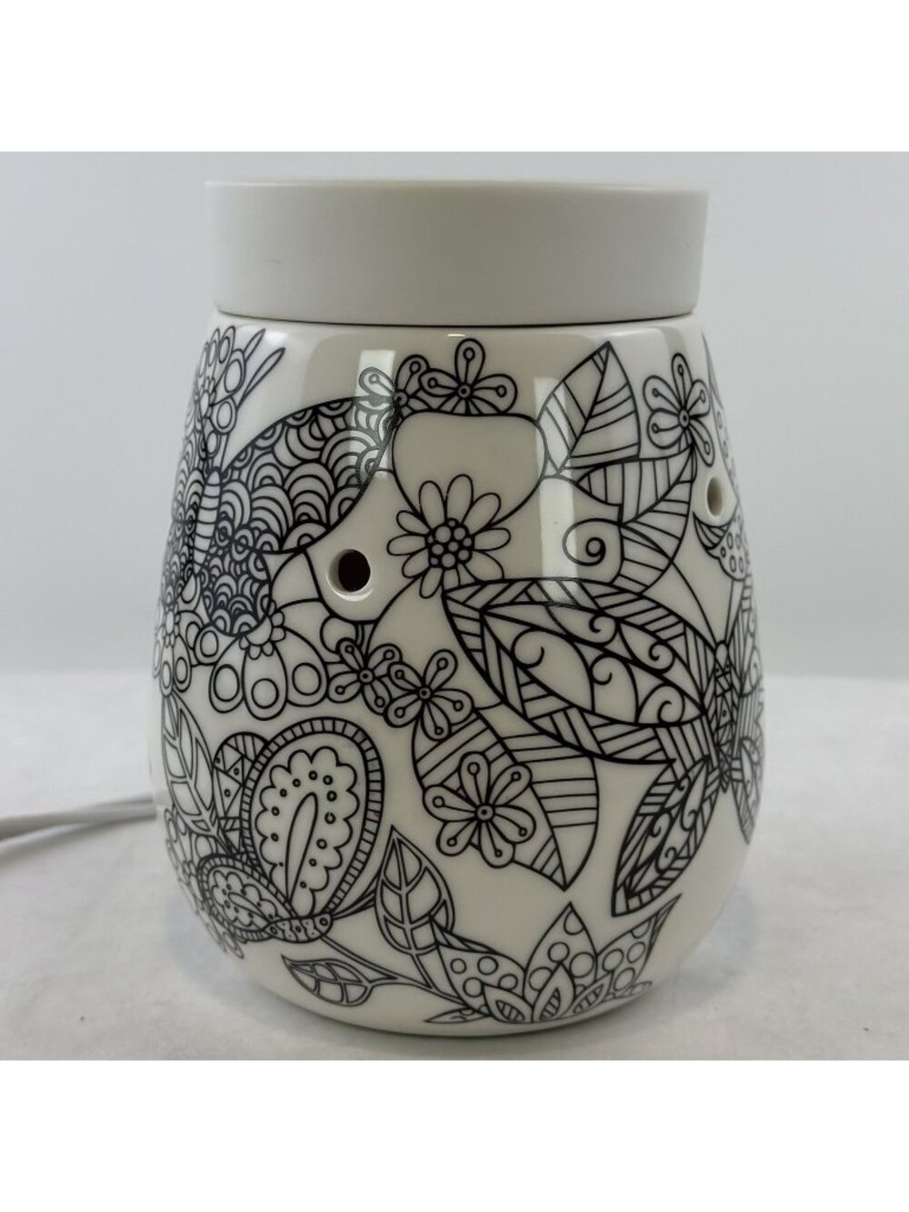 Scentsy Reimagine Electric Wax Warmer DIY Coloring Black White Floral Lighted